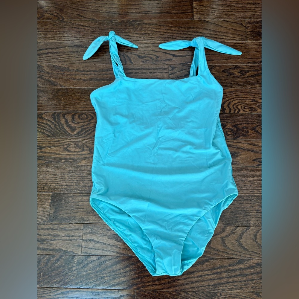 Minnow Elegant Aqua Women's One-Piece Swimsuit. Size XL